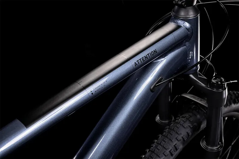 Cube Attention Hardtail Mountain Bike 2022 Indigo/Black -2